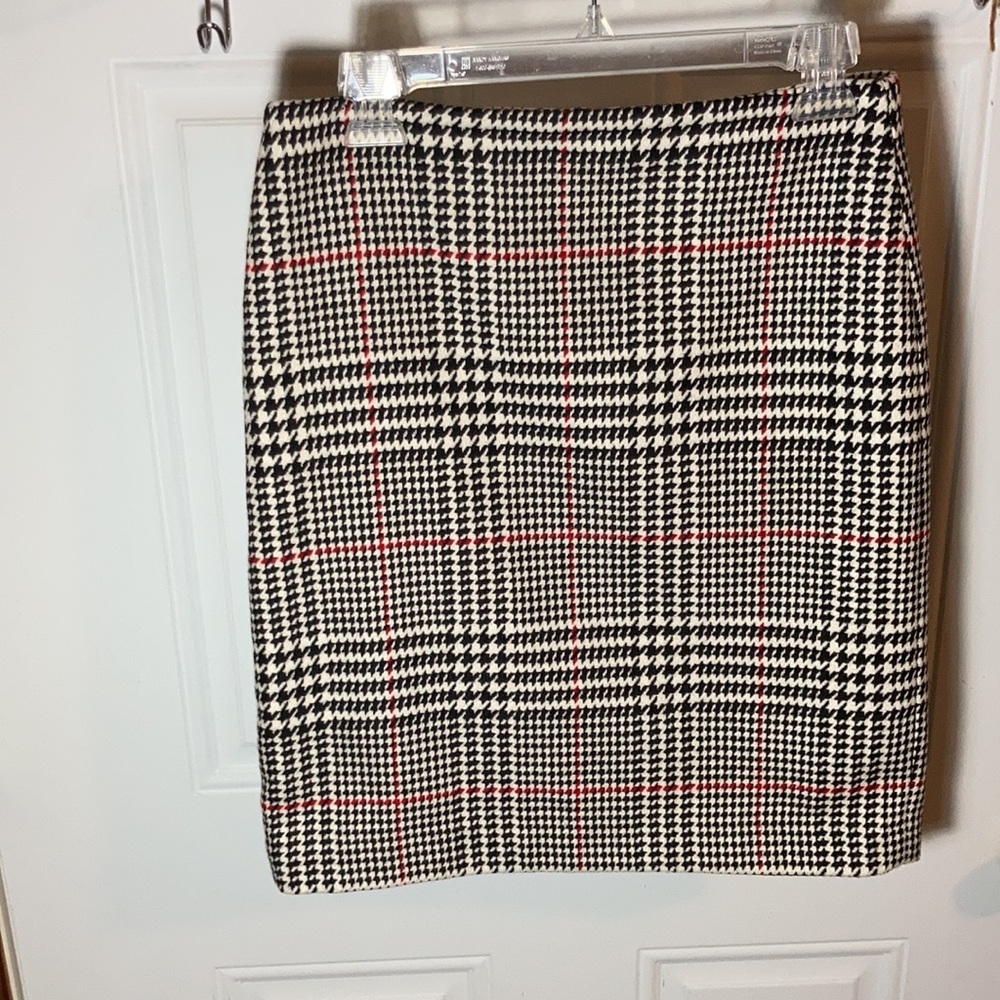 Talbots Houndstooth Pattern Skirt - image 4